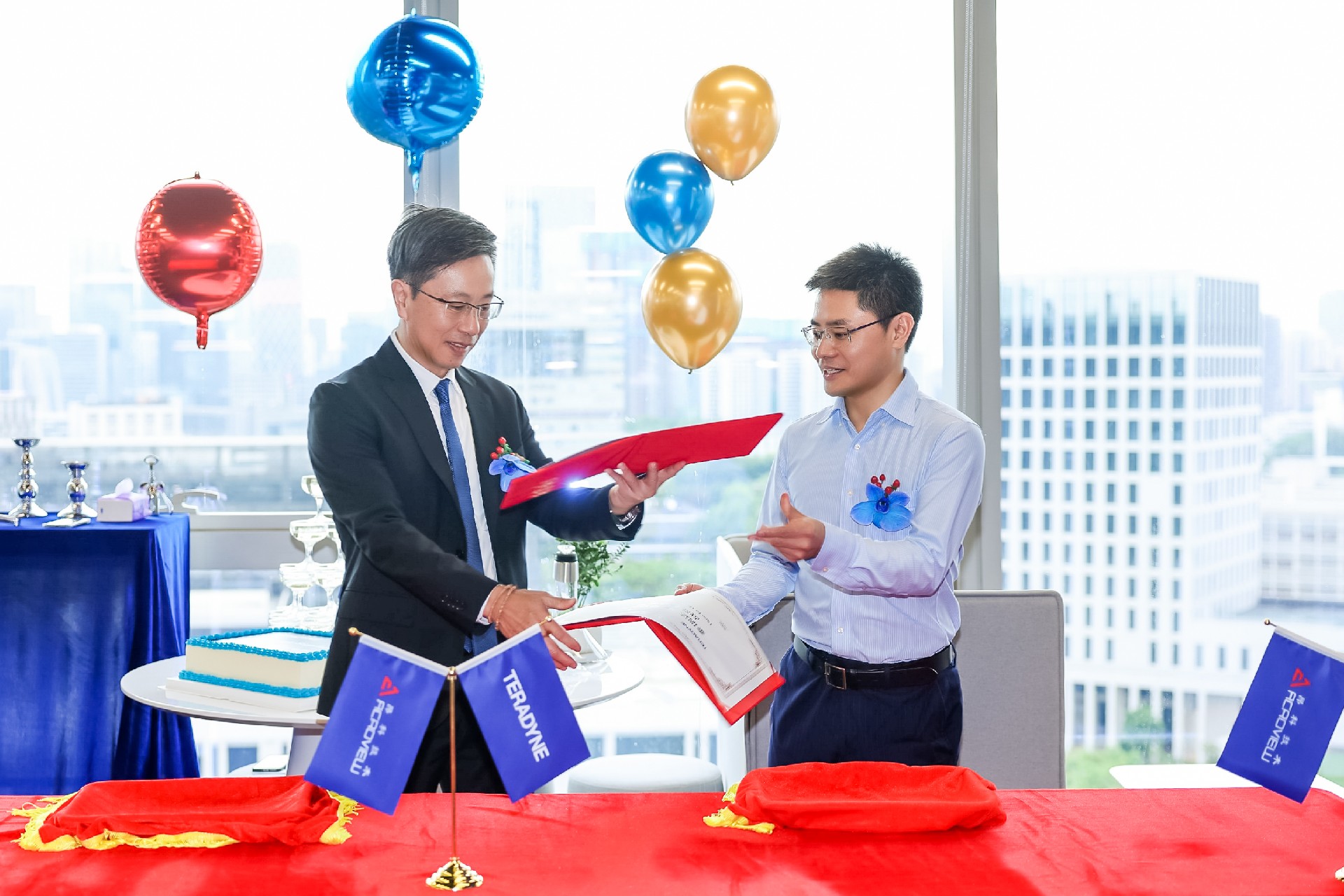 Teradyne and Acroview Announce Strategic Partnership to Transform China's Memory Testing Ecosys